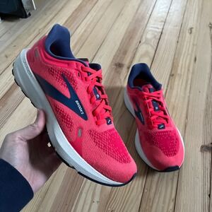 Brooks Launch 9 Women Running Shoes Pink Navy Blue Lace Up Athletic Sneakers 7.5